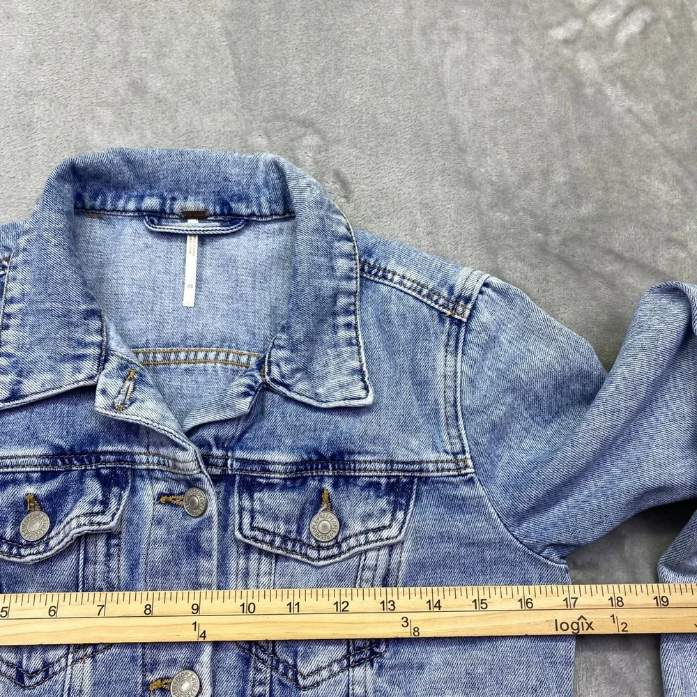 Free‎ People Rumors Denim Jacket Light Wash Distressed Crop Trucker XS Grunge - Picture 3 of 8